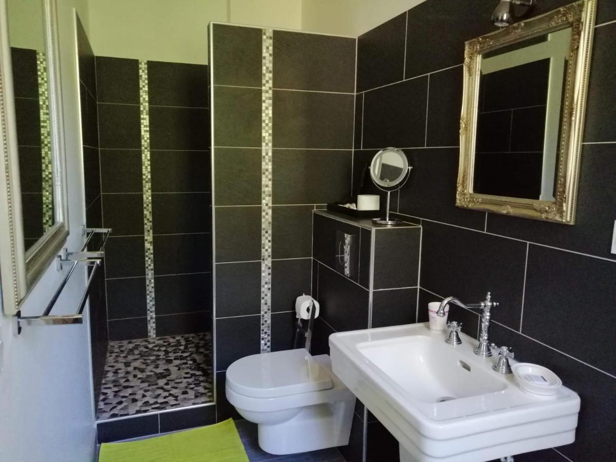 D'hotes De Luxe Cote Parc-cote Jardin Avec Parking Prive Gratuit Nevers