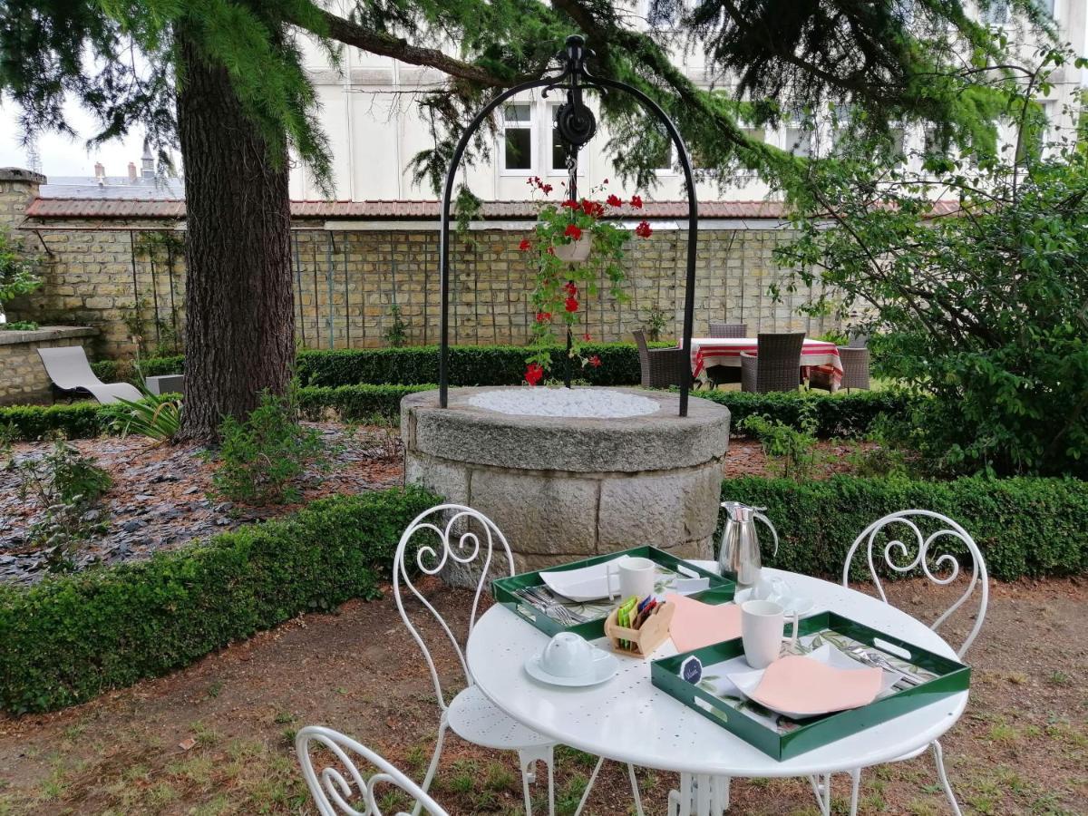 D'hôtes Côté Parc-côté Jardin Couette-café *