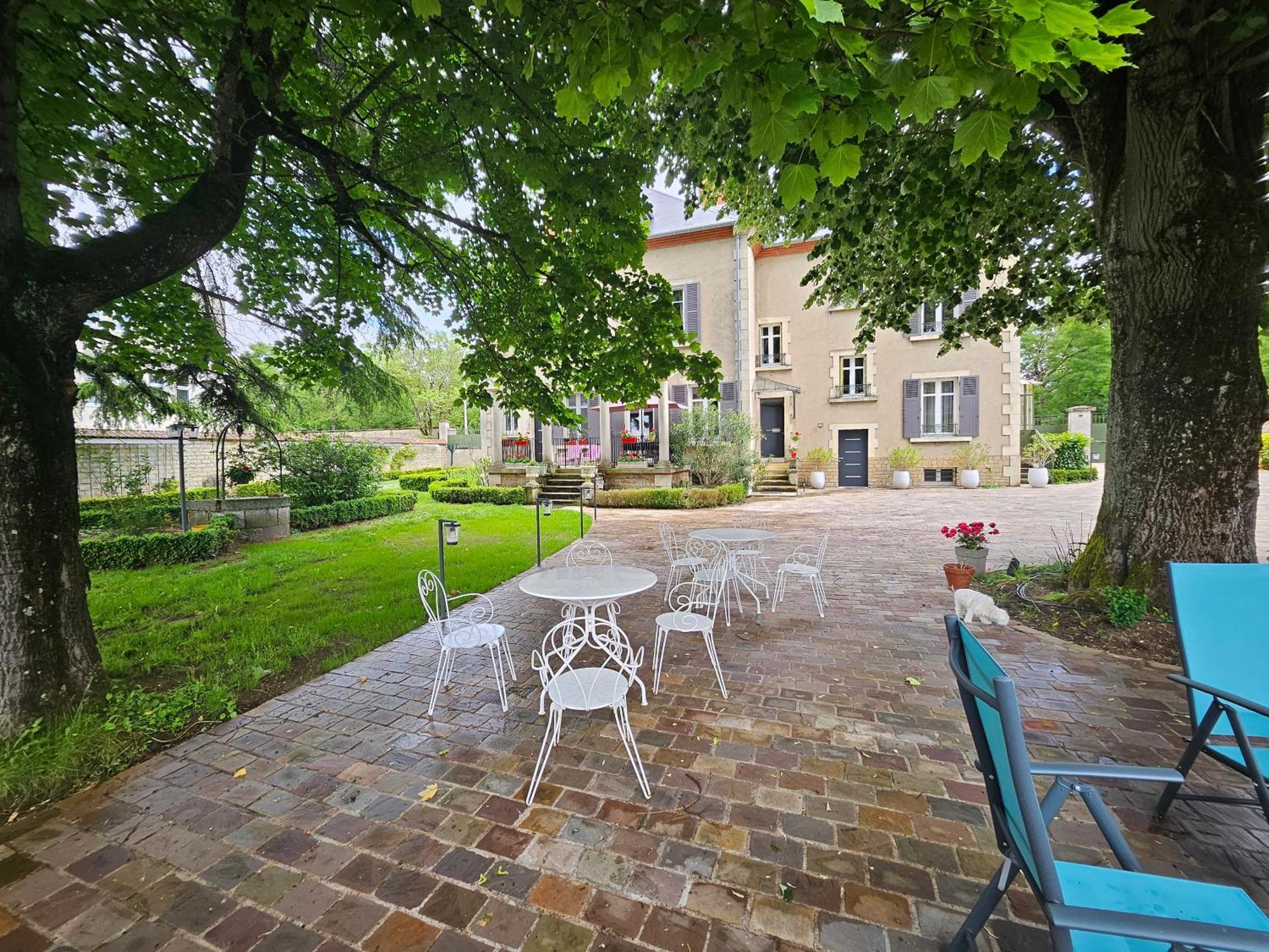 D'hôtes Côté Parc-côté Jardin Nevers