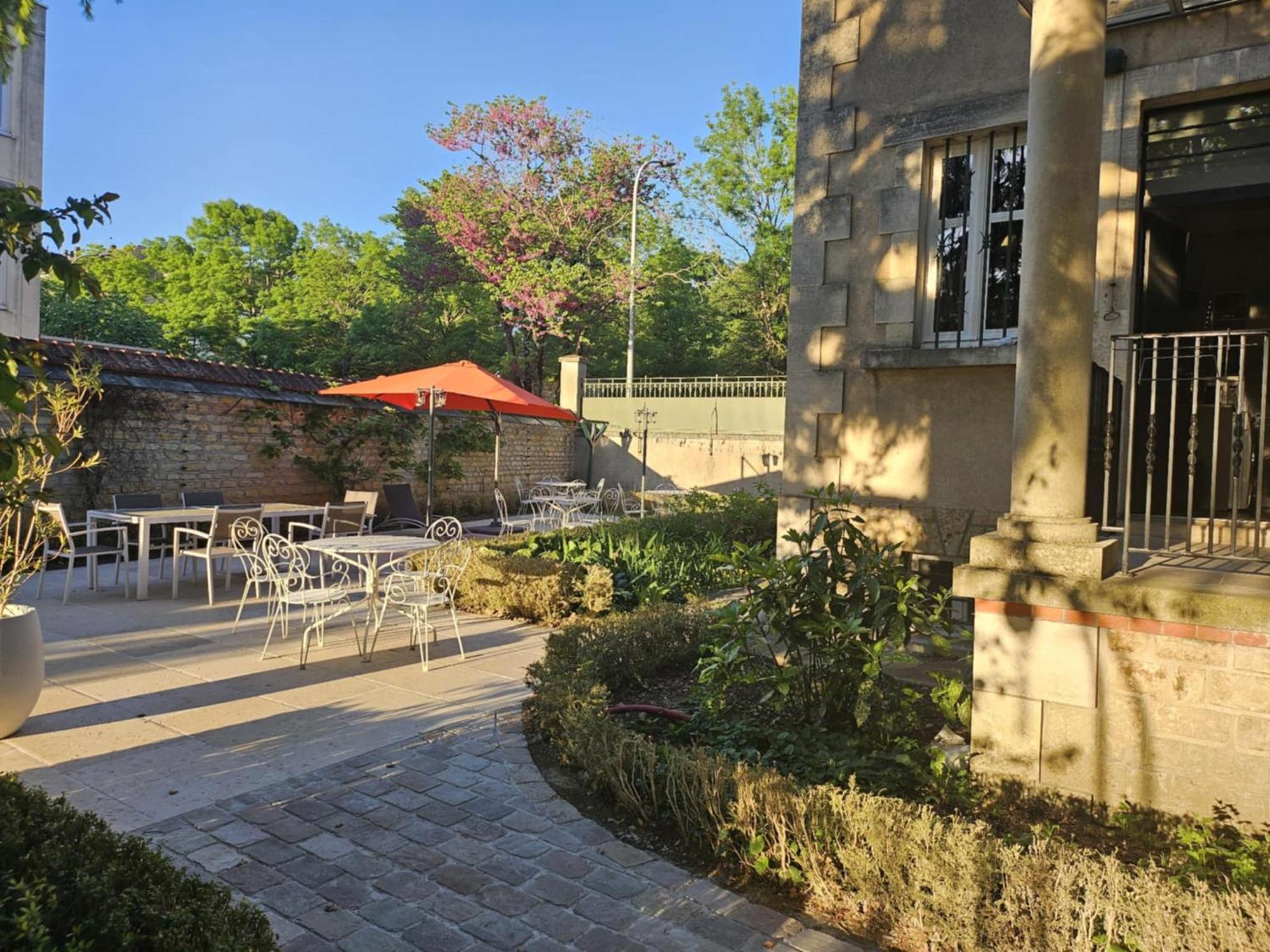 D'hôtes Côté Parc-côté Jardin * Nevers